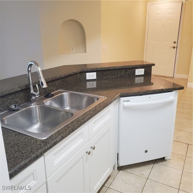 Building Photo - 12980 Positano Cir