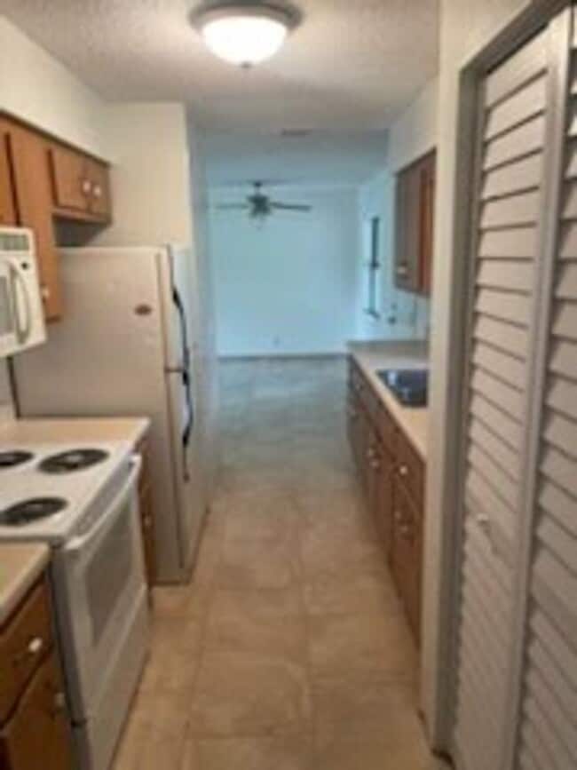 Building Photo - Beautiful fully remodeled home!