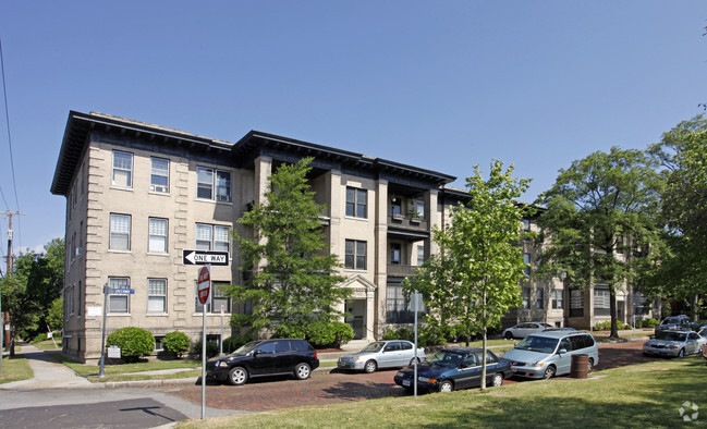 Building Photo - Wayne & Stanfield Apartments