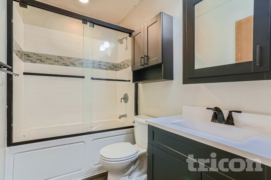 Building Photo - 13734 Glenhurst Ln