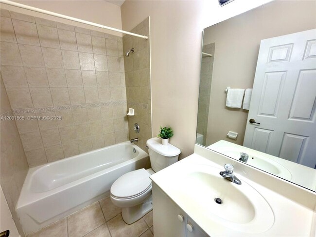 Building Photo - 14110 SW 51st Ct