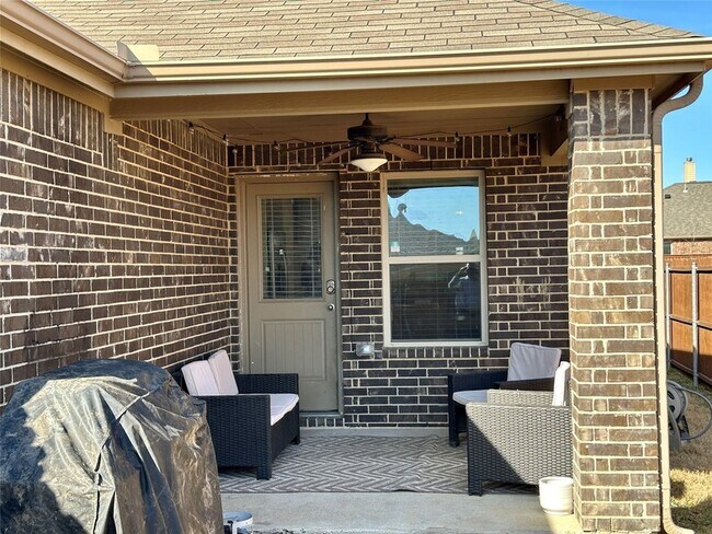 Building Photo - 3003 Rosemount Ln