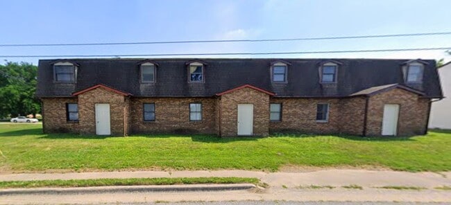 Building Photo - 1524 Jerome Ln