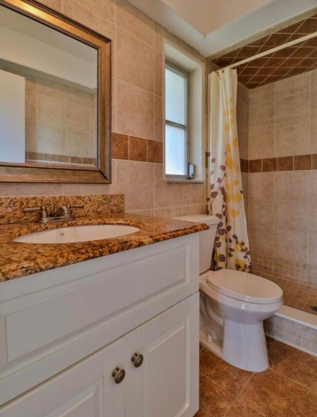 Building Photo - 118 Yacht Club Dr