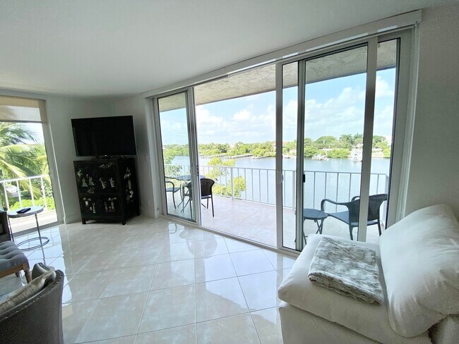 Building Photo - 3575 S Ocean Blvd