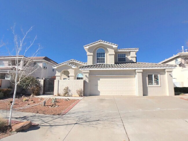 Building Photo - Stunning 4 bedroom in La Cueva area. Spacious layout. Refrigerated air! Extra Space!