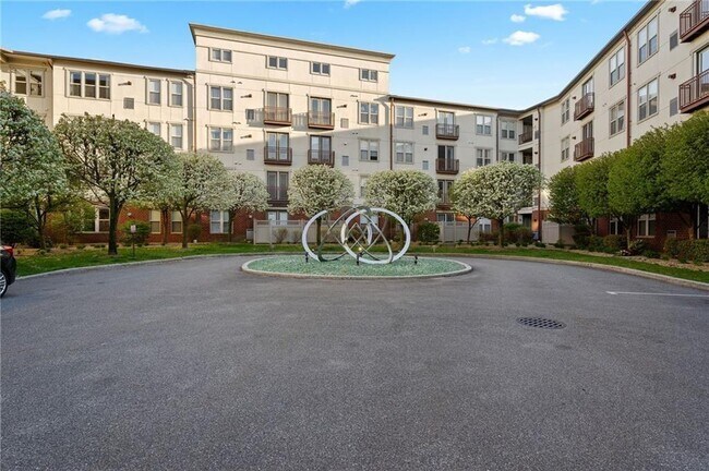 Building Photo - 1000 Providence Pl