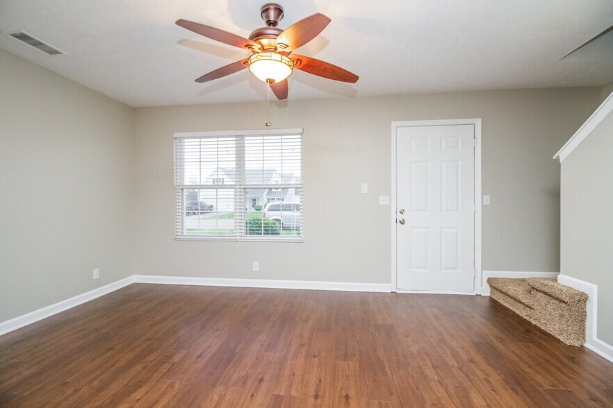 Building Photo - 1416 Westview Dr