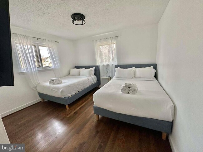 Building Photo - 5400 Williamsburg Blvd