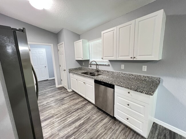 Building Photo - Beautiful 3 BD/2BA Home in Ocala!!!