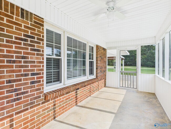 Building Photo - 9234 Segers Rd