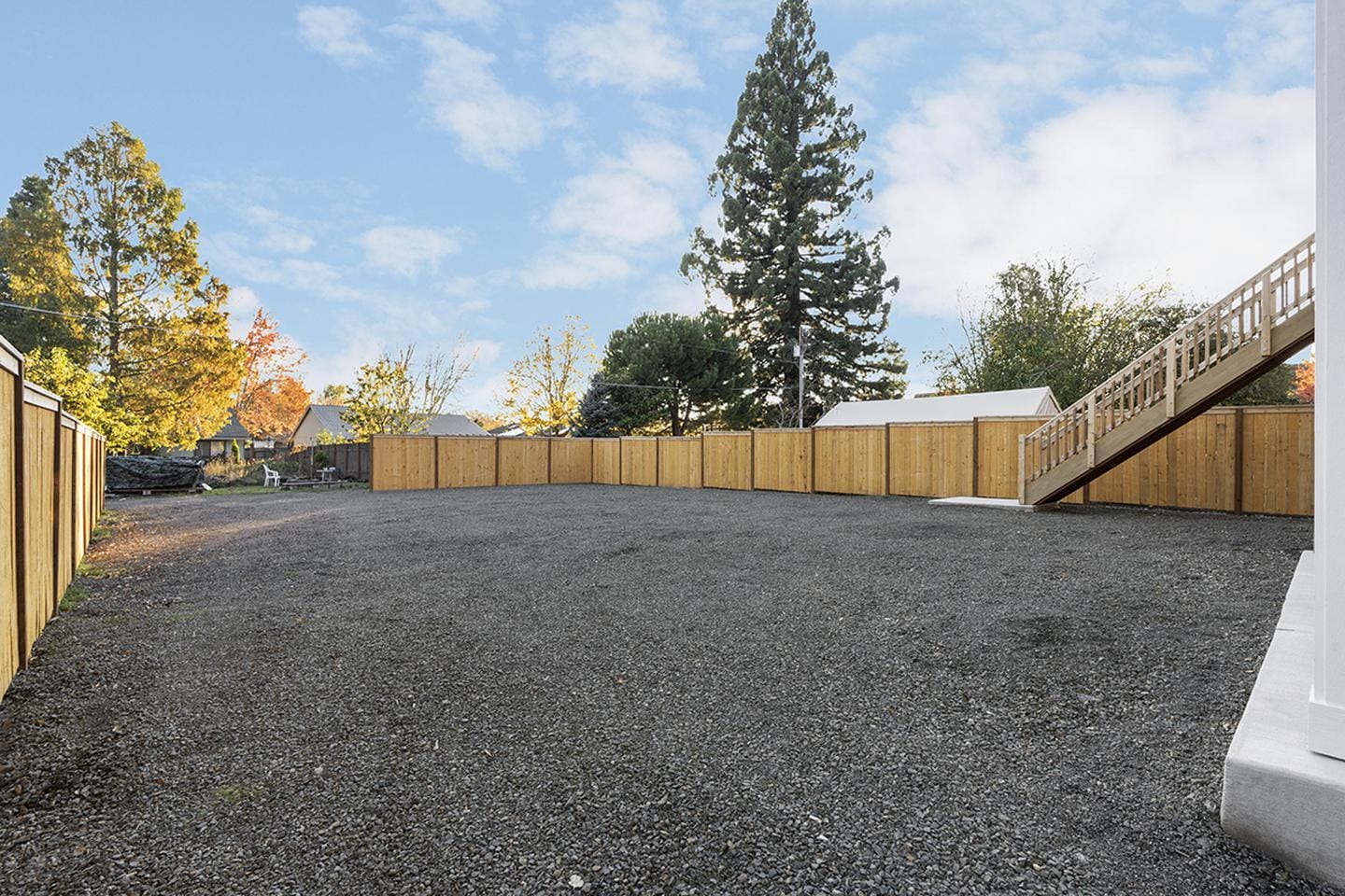Building Photo - Modern Hillsboro apartment 2 blocks from O...