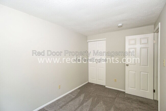 Building Photo - 5505 Straw Hat Dr