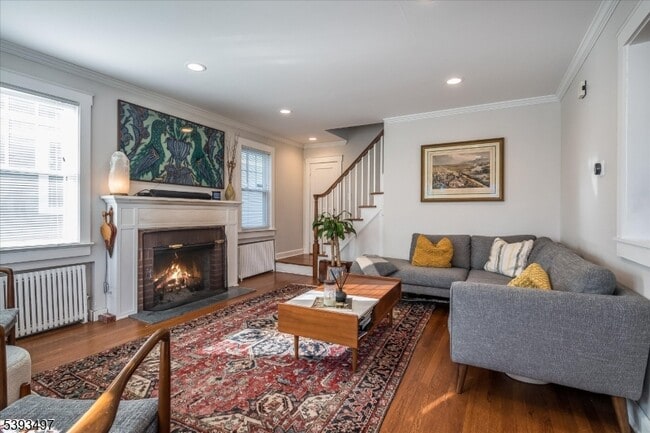 Building Photo - 203 Locust Dr