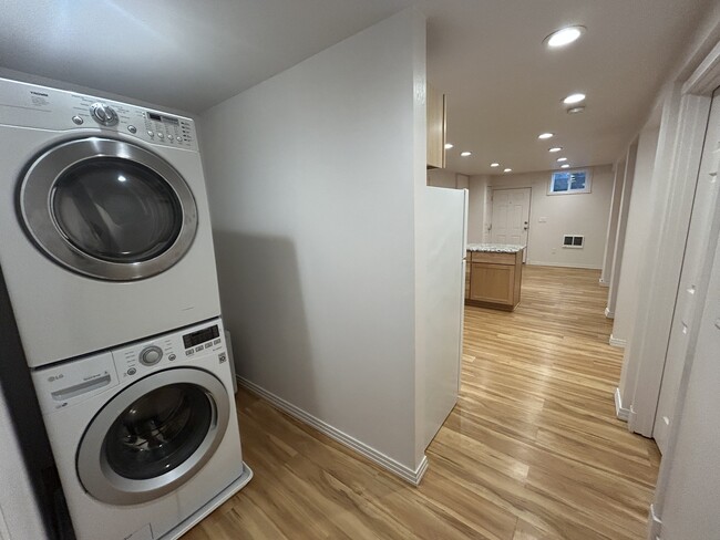 Building Photo - 4408 SE 36th Pl