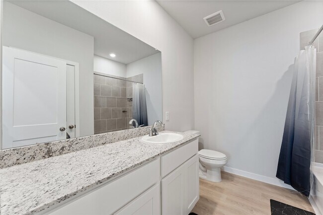 Building Photo - 16215 Globetrotter Ct