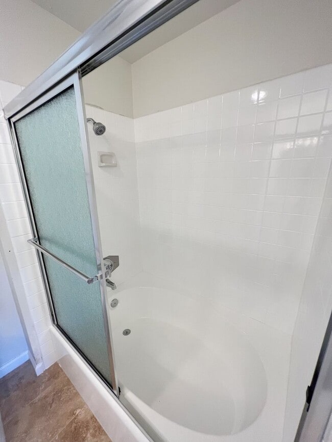 Building Photo - Newly renovated Carmel Valley townhome in The Groves