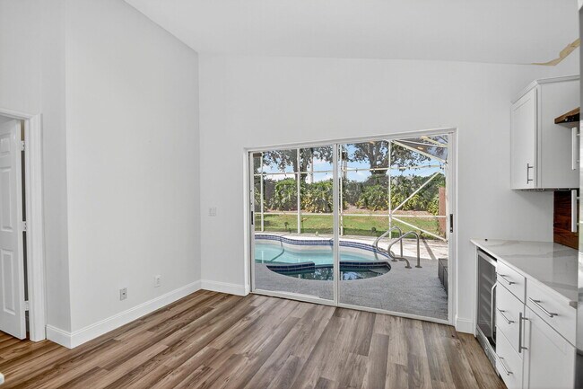 Building Photo - 1891 Oak Berry Cir