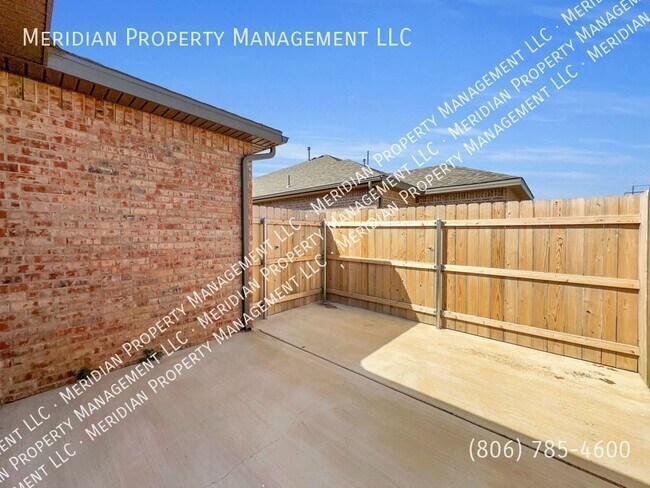 Building Photo - 5825 Urbana Pl