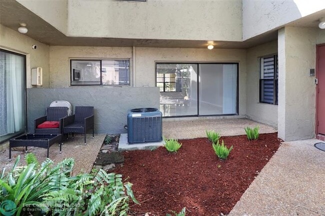 Building Photo - 2590 Coral Springs Dr