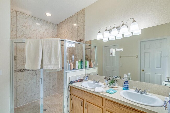 Building Photo - 763 Star Pointe Dr