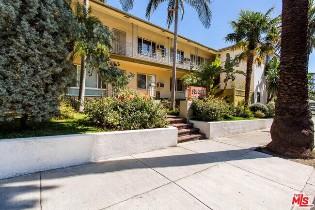 Building Photo - 1204 N Crescent Heights Blvd