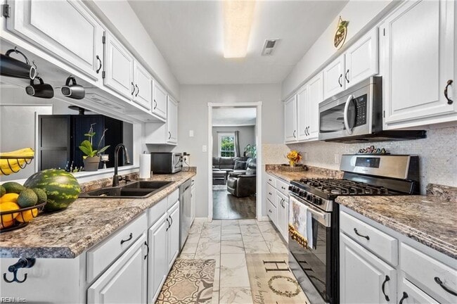 Building Photo - 1805 Monet Ct