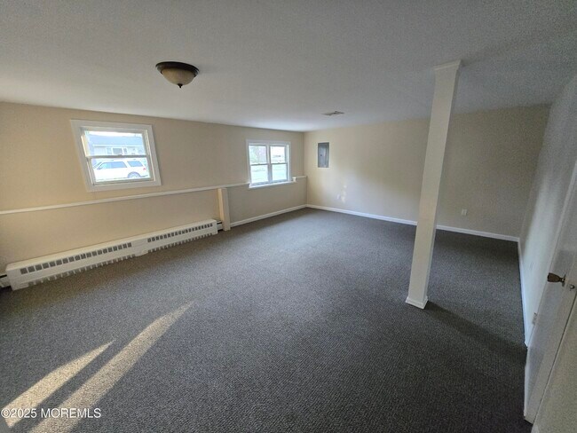 Building Photo - 1125 Interlaken Ave