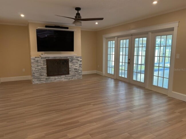 Building Photo - 2311 Heron Cir