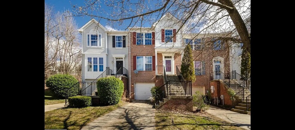 Primary Photo - 9330 Owings Choice Ct