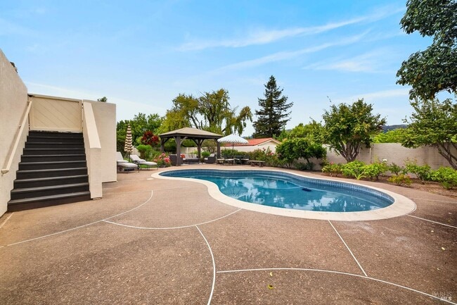 Building Photo - 15644 Arnold Dr