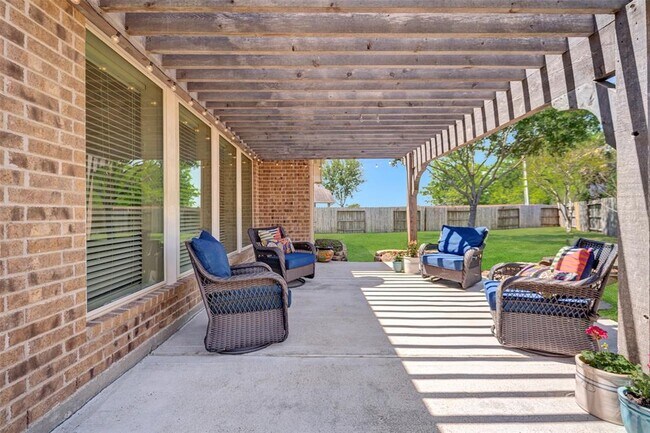 Building Photo - 17638 Cleeves Dr