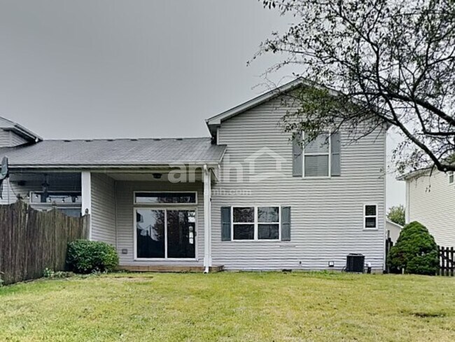 Building Photo - 2202 Henning Pl