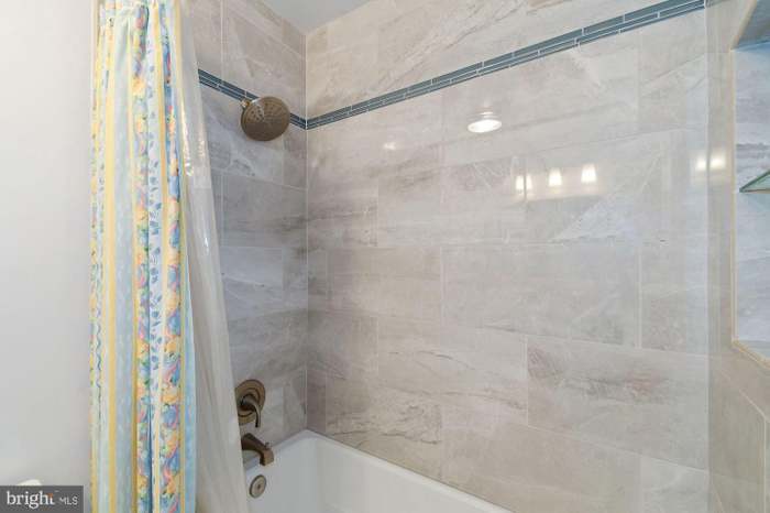 Building Photo - 3229 Manitoba Dr