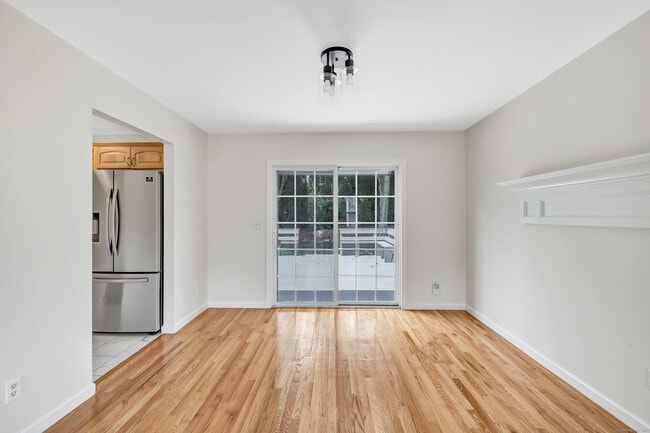 Building Photo - 18 Kathryn Dr