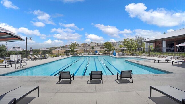 Building Photo - 1100 Lasso Way
