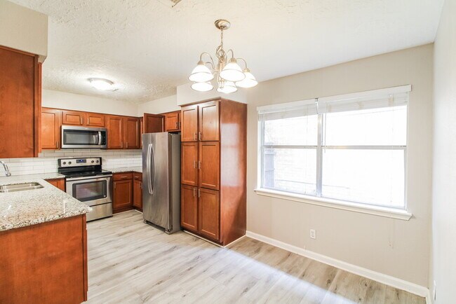Building Photo - 3206 Teakwood Cir