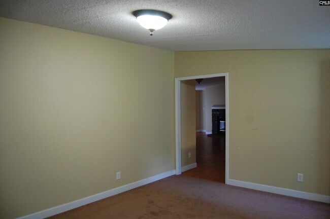 Building Photo - 202 Duckbill Rd