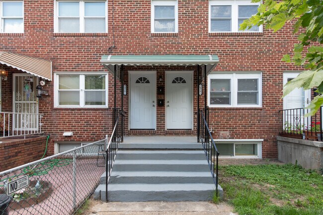 Primary Photo - 3458 6th St