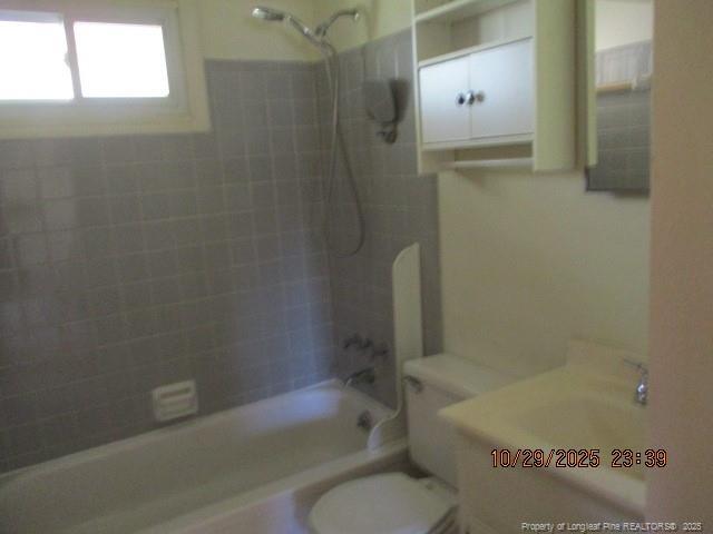 Building Photo - 4454 Wellington Dr