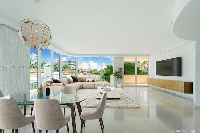 Building Photo - 300 South Pointe Dr