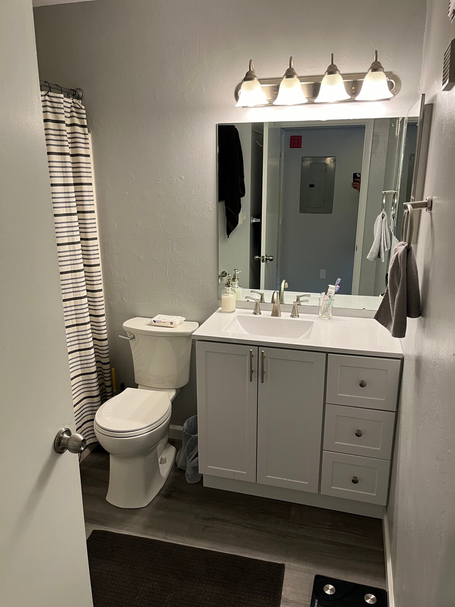 Building Photo - 3100 Seasons Way