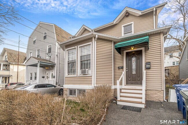 Building Photo - 1504 Iranistan Ave