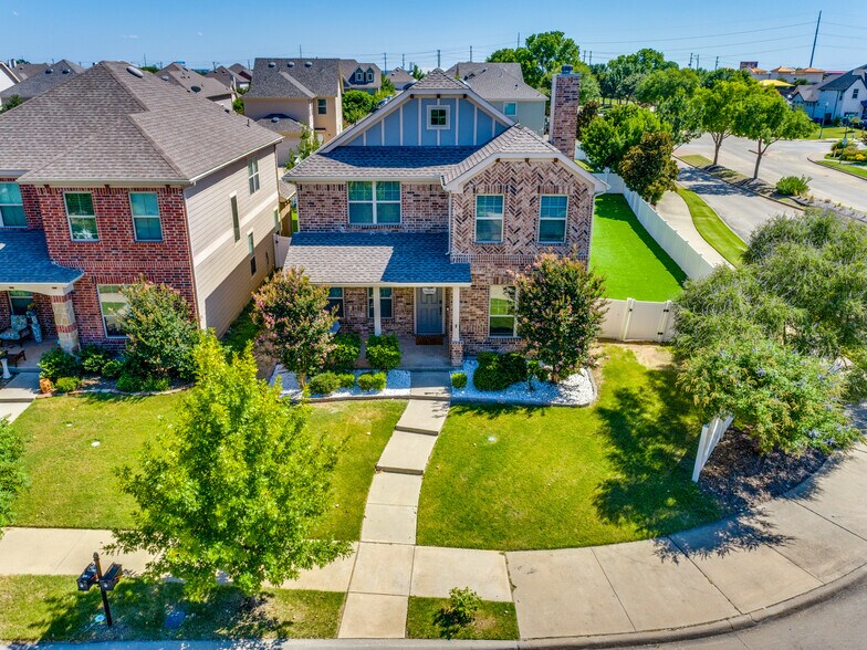 Building Photo - 1000 Marietta Ln