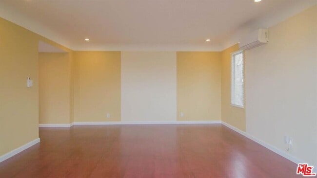 Building Photo - 1437 Ridgeley Dr