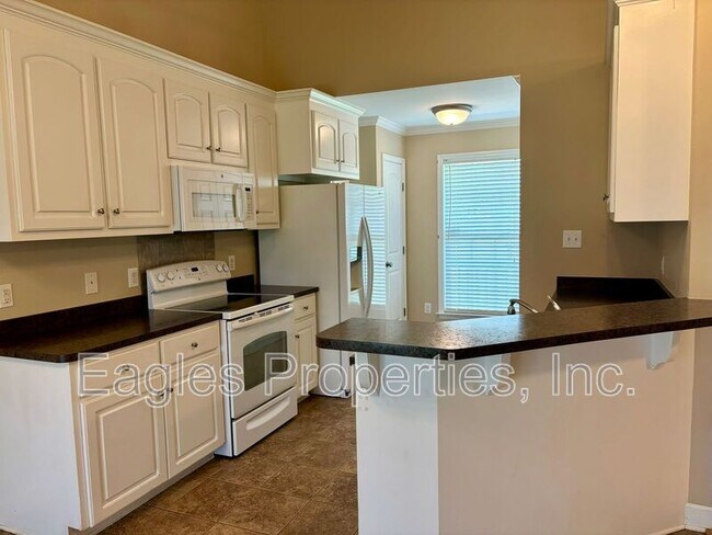 Building Photo - 103 Kestrel Ct