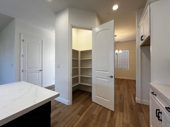 Building Photo - 3072 19th Ave