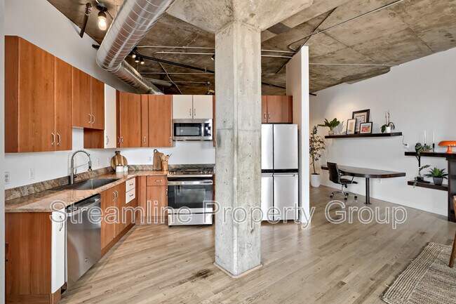 Building Photo - 2500 Walnut St