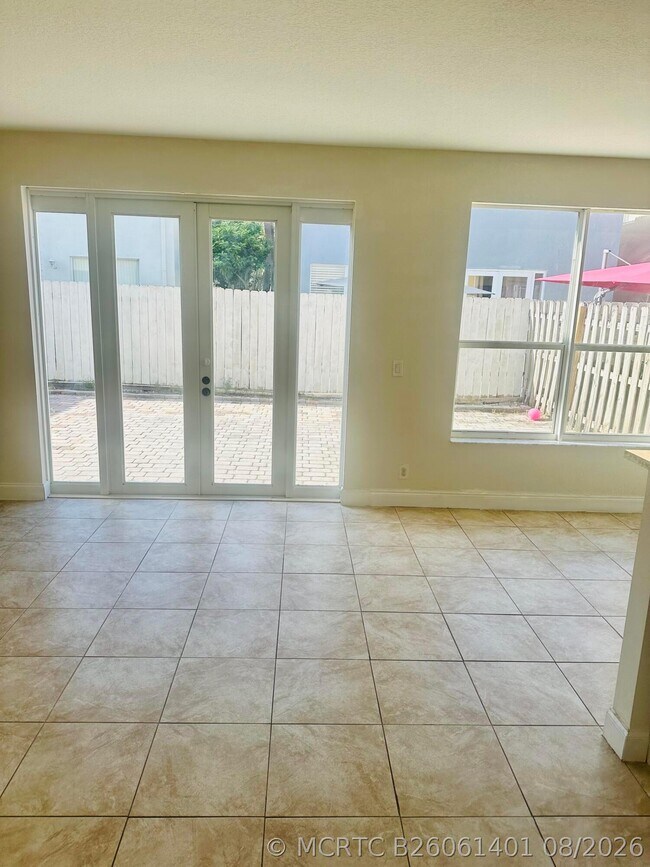 Building Photo - 4147 Meade Way