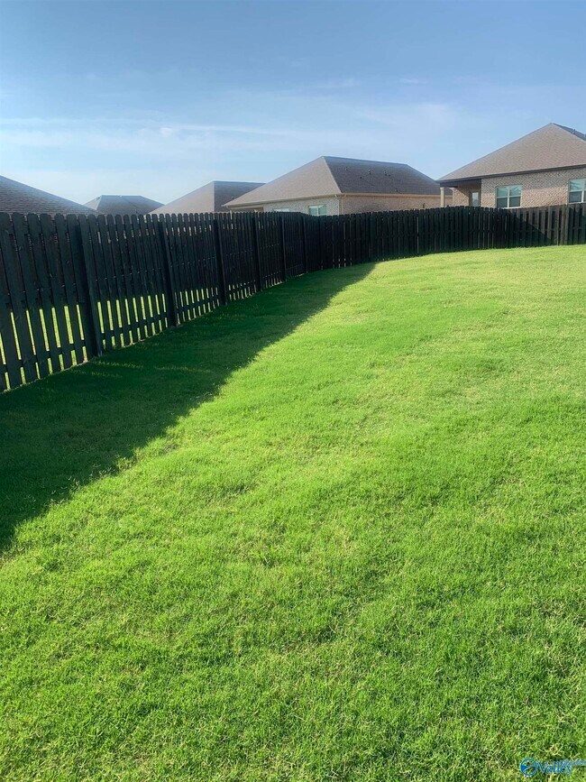 Building Photo - 120 Delilah Ln